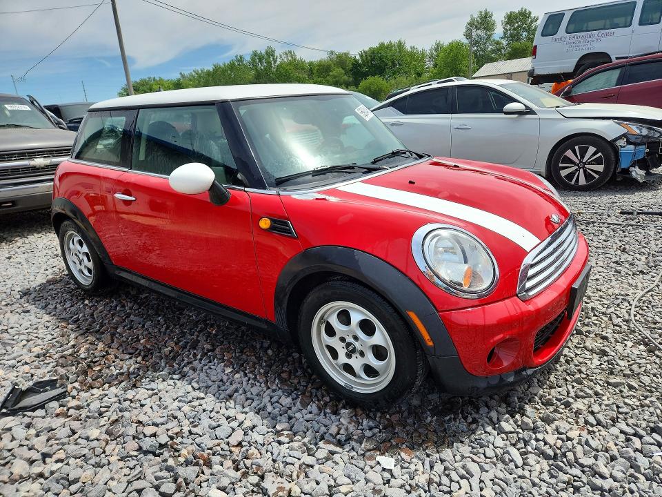2013 Mini VIN WMWSU3C59DT680536 COPART salvage auction — HAIL, Il - Salvage Certificate, sold $625 on 2026-08-17 (photo 4)
