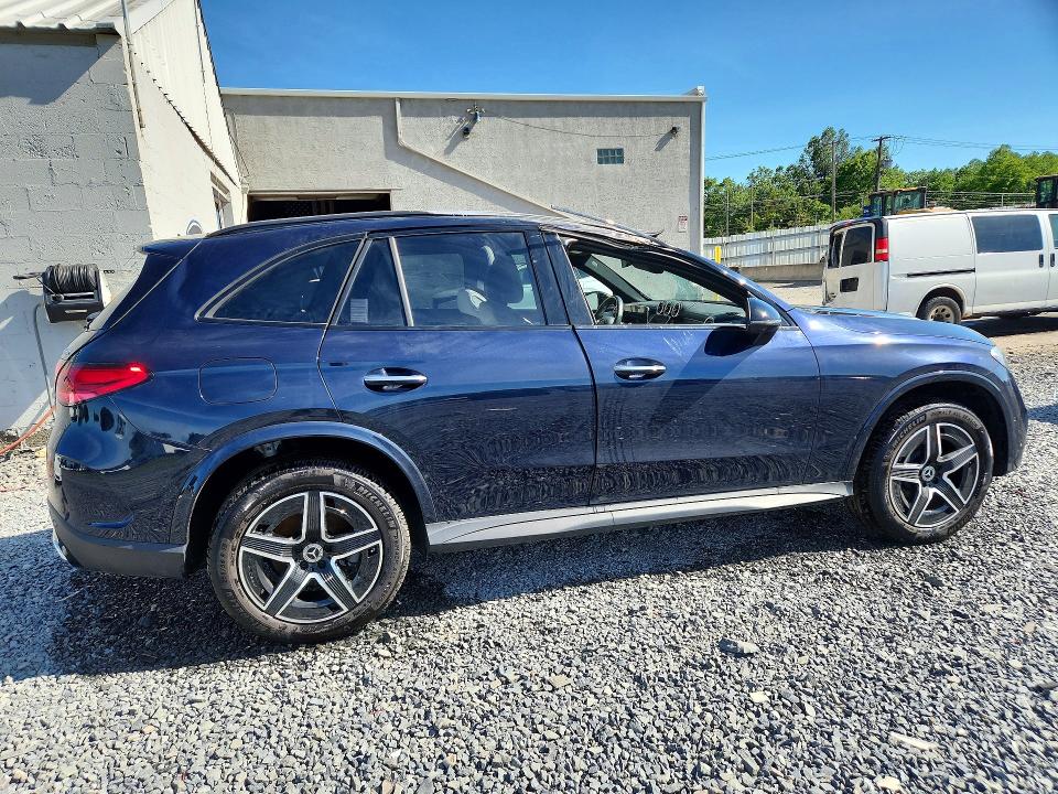 2024 Mercedes-benz Glc VIN W1NKM4HB1RU040810 COPART salvage auction — ROOF, Nj - Cert Of Title-Salvage, sold $19,200 on 2026-07-17 (photo 3)