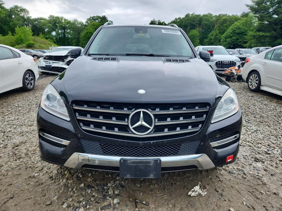 2015 Mercedes-benz VIN 4JGDA5HB8FA562955 COPART salvage auction — NORMAL WEAR, Me - Certificate Of Title, sold $1,100 on 2026-07-09 (photo 5)