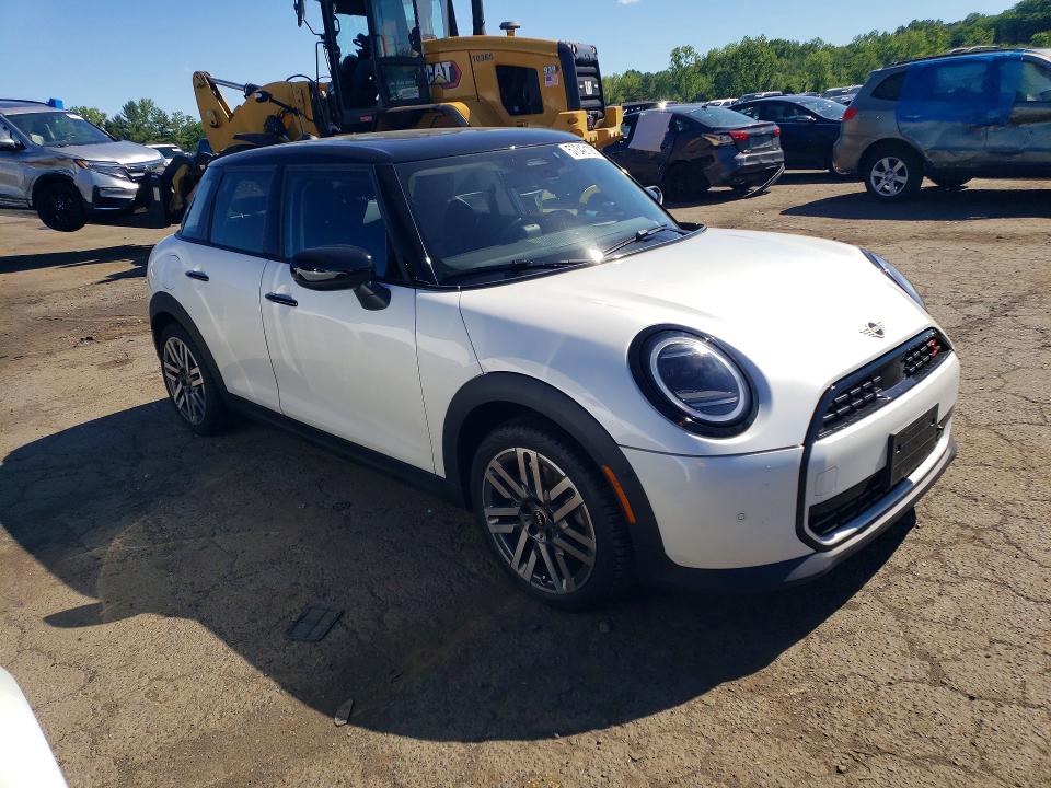 2025 Mini Cooper VIN WMW53GD0XS2W50944 COPART salvage auction — WATER/FLOOD, Ct - Cert Of Title-Flood Salvage, sold $8,700 on 2026-08-14 (photo 4)