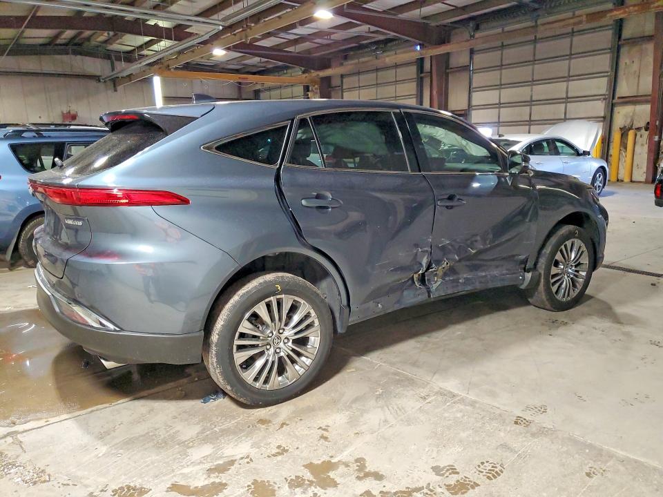 2024 Toyota Venza VIN JTEAAAAH3RJ167628 COPART salvage auction — SIDE, Salvage Title, sold $2,900 on 2026-07-29 (photo 3)