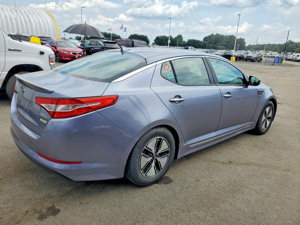 2012 Kia Optima hybrid VIN KNAGM4ADXC5011507 COPART salvage auction — MINOR DENT/SCRATCHES, Ma - Certificate Of Title, sold $2,800 on 2026-07-30 (photo 3)