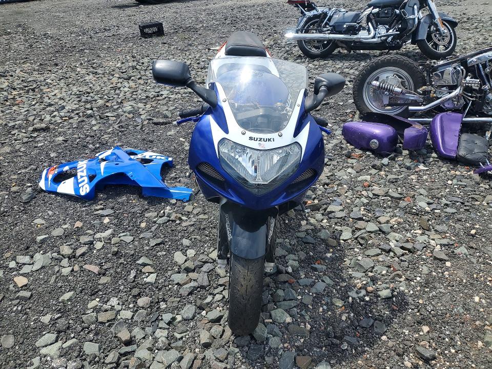 2001 Suzuki Gsx-r600 VIN JS1GN7BA412104652 COPART salvage auction — MINOR DENT/SCRATCHES, NY - CERTIFICATE OF TITLE, sold $1,100 on 2026-07-09 (photo 2)