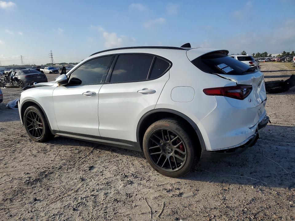 2018 Alfa romeo Stelvio VIN ZASFAKNN7J7B85784 COPART salvage auction — FRONT END, Tx - Salvage Vehicle Title, sold $1,200 on 2026-07-17 (photo 2)