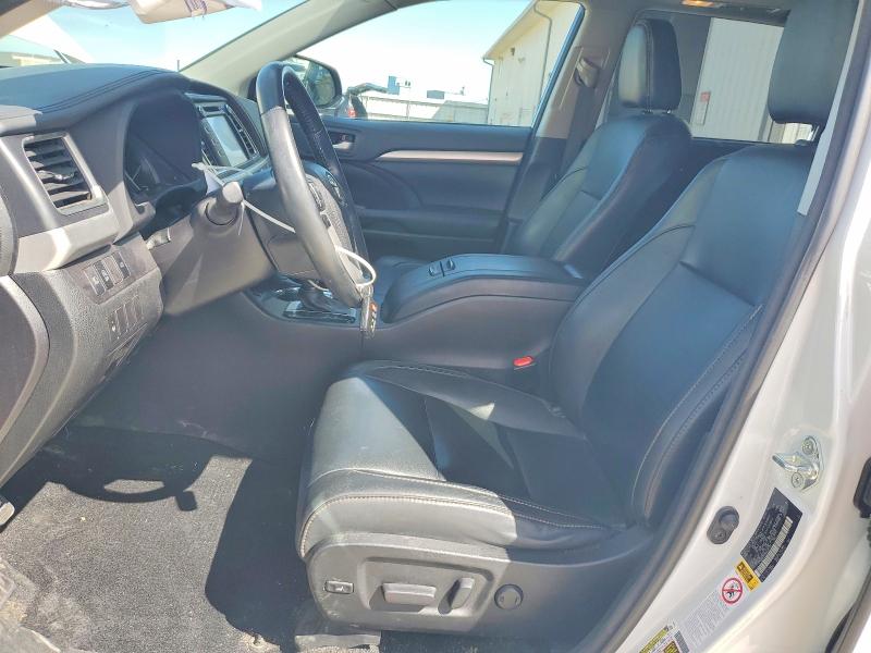 2017 Toyota VIN 5TDJZRFHXHS520176 COPART salvage auction — REAR END, Ia - Cert Of Title-Salvage Title, sold $10,700 on 2026-07-24 (photo 7)