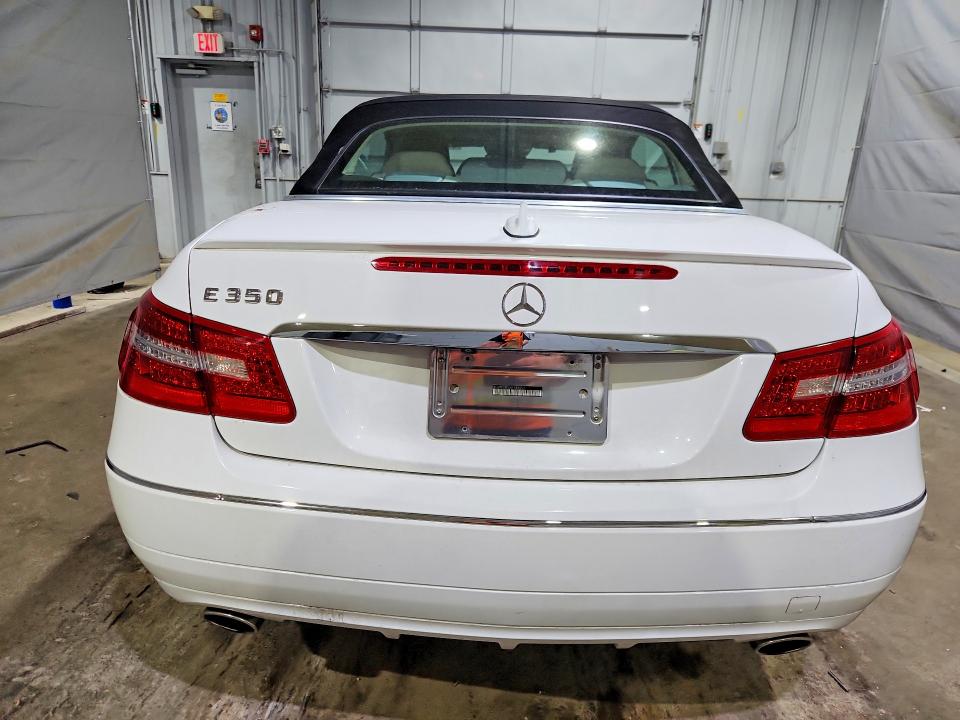 2013 Mercedes-benz E-klasse VIN WDDKK5KF6DF189053 COPART salvage auction — WATER/FLOOD, Wv - Salvage Cert - Flood Damaged, sold $2,500 on 2026-08-11 (photo 6)