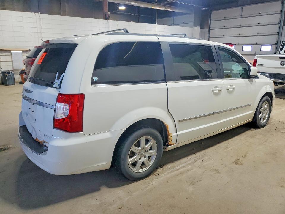 2011 Chrysler Voyager VIN 2A4RR5DG4BR797339 COPART salvage auction — FRONT END, Wv - Certificate Of Title, sold $725 on 2026-07-09 (photo 3)