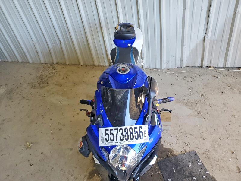 2006 Suzuki Gsx-r600 VIN JS1GN7DA062104006 COPART salvage auction — ROLLOVER, Ky - Bill Of Sale/Part Only/No Titl, sold $1,200 on 2026-07-08 (photo 5)