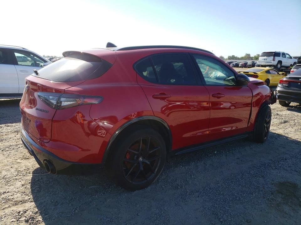 2021 Alfa romeo VIN ZASPAKBN5M7D18815 COPART salvage auction — FRONT END, Ca - Dis/Dlr/Exp Only Clean Title (P), sold $3,950 on 2026-07-20 (photo 3)