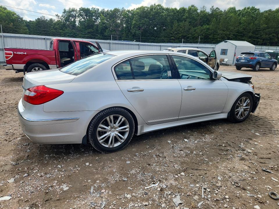 2013 Hyundai VIN KMHGC4DDXDU233758 COPART salvage auction — FRONT END, Va - Certificate Of Title, sold $800 on 2026-07-06 (photo 3)