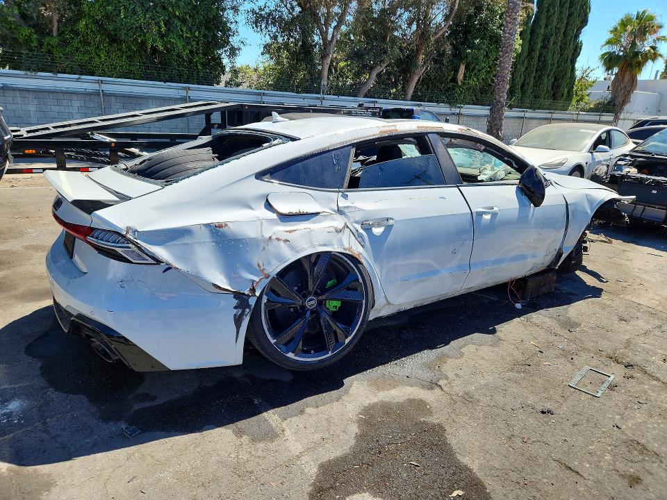 2021 Audi Rs7 VIN WUAPCBF24MN903029 COPART salvage auction — ROLLOVER, CA - SALVAGE CERTIFICATE, sold $60 on 2026-07-28 (photo 3)