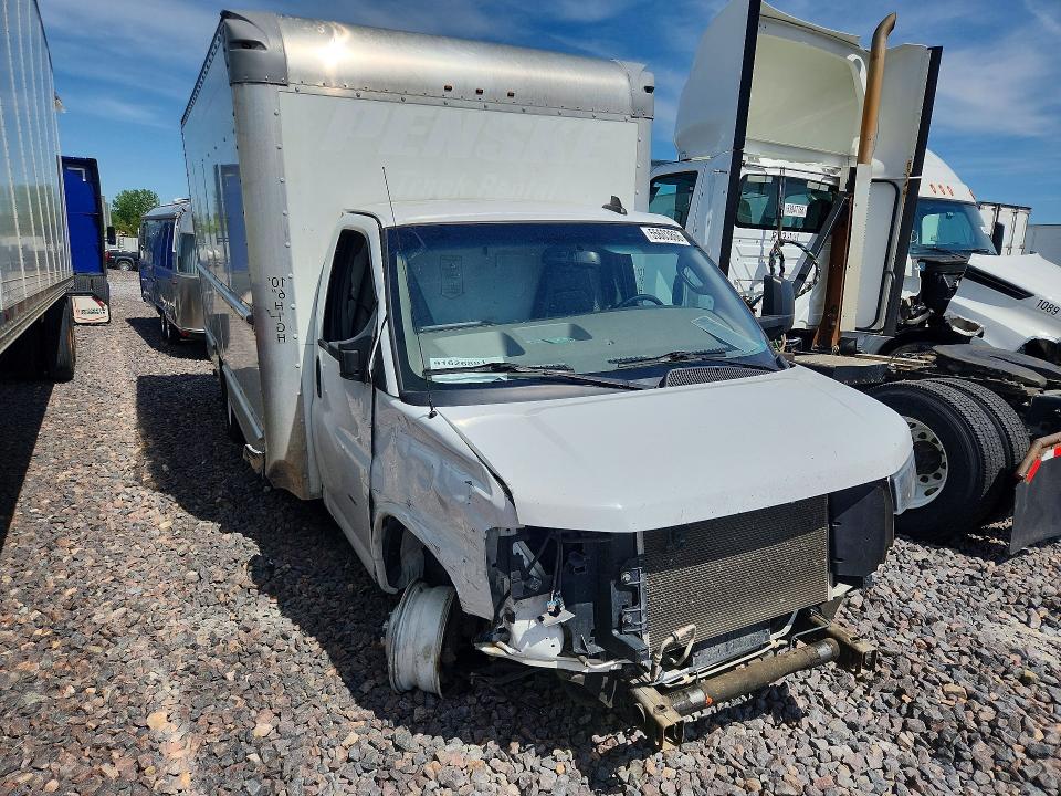 2022 Gmc Savana VIN 7GZ37TC71NN007927 COPART salvage auction — FRONT END, Az - Cert Of Title - Salvage, sold $150 on 2026-07-28 (photo 4)