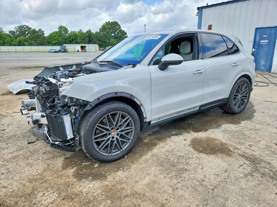 2025 Porsche Cayenne VIN WP1AA2AY7SDA07040 COPART salvage auction — FRONT END, La - Cert Of Title-Salvage, sold $31,500 on 2026-07-23 (photo 1)
