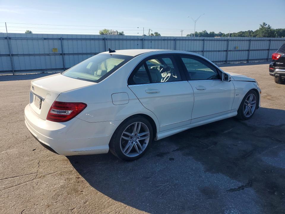2012 Mercedes-benz C-klasse VIN WDDGF4HB1CA621942 COPART salvage auction — SIDE, Nc - Salvage Certificate Of Title, sold $1,400 on 2026-07-28 (photo 3)