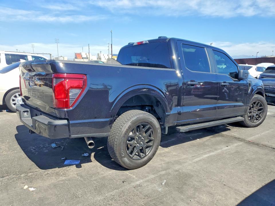2025 Ford F-150 VIN 1FTEW2K58SKE28849 COPART salvage auction — FRONT END, Salvage Title, sold $11,500 on 2026-08-21 (photo 3)