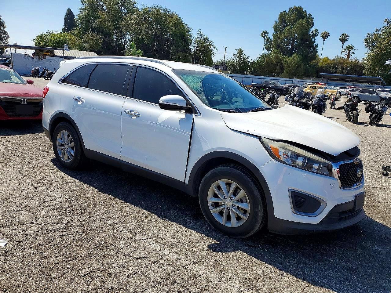 2016 Kia Sorento VIN 5XYPG4A31GG047780 COPART salvage auction — Front End, CA - SALVAGE CERTIFICATE, sold $2,900 on 2026-07-10 (photo 4)