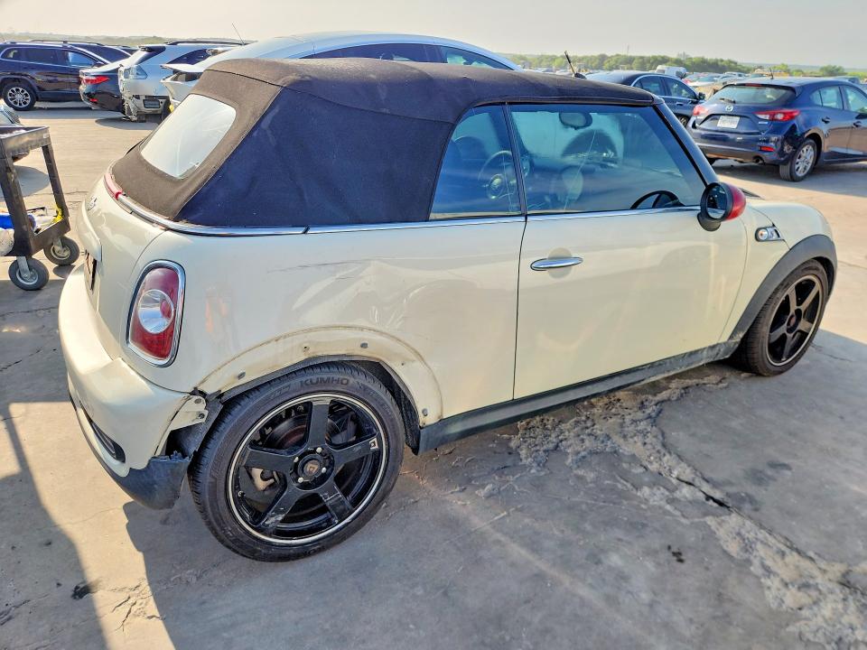 2014 Mini VIN WMWZP3C57ET298352 COPART salvage auction — REAR END, Tx - Salvage Vehicle Title, sold $850 on 2026-08-06 (photo 3)