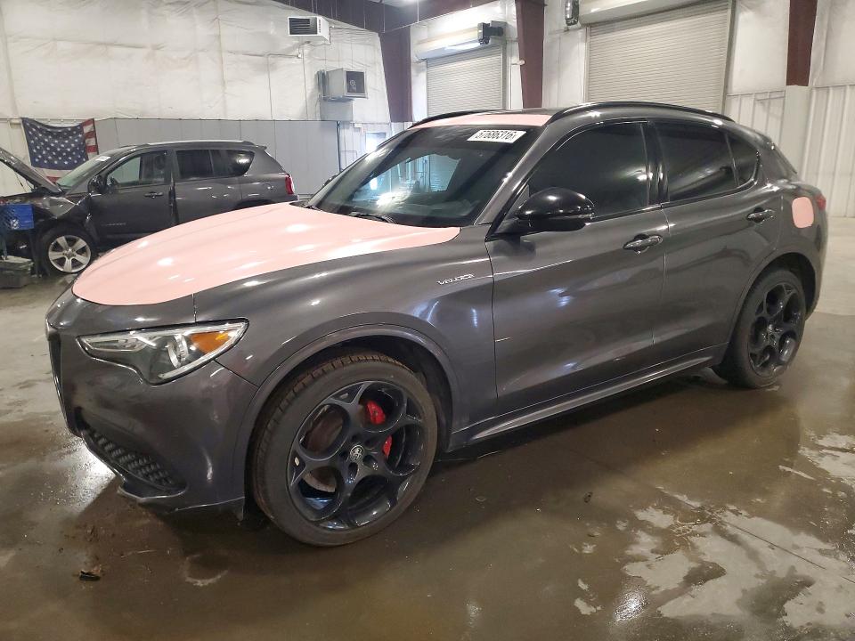 2022 Alfa romeo Stelvio VIN ZASPAKBN1N7D29635 — COPART salvage auction photo