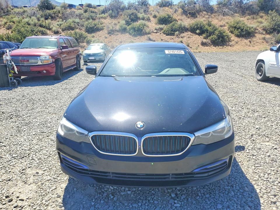2018 BMW 5er VIN WBAJB1C52JG624111 COPART salvage auction — MINOR DENT/SCRATCHES, Nv - Certificate Of Title (P), sold $5,100 on 2026-07-30 (photo 5)