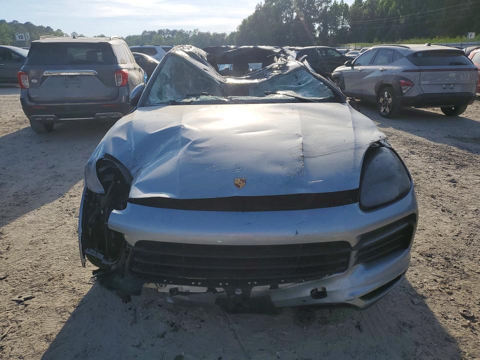 2020 Porsche Cayenne VIN WP1BB2AY7LDA57777 COPART salvage auction — ENGINE BURN, VA - CERT OF TITLE - SALVAGE, sold $2,750 on 2026-07-21 (photo 5)