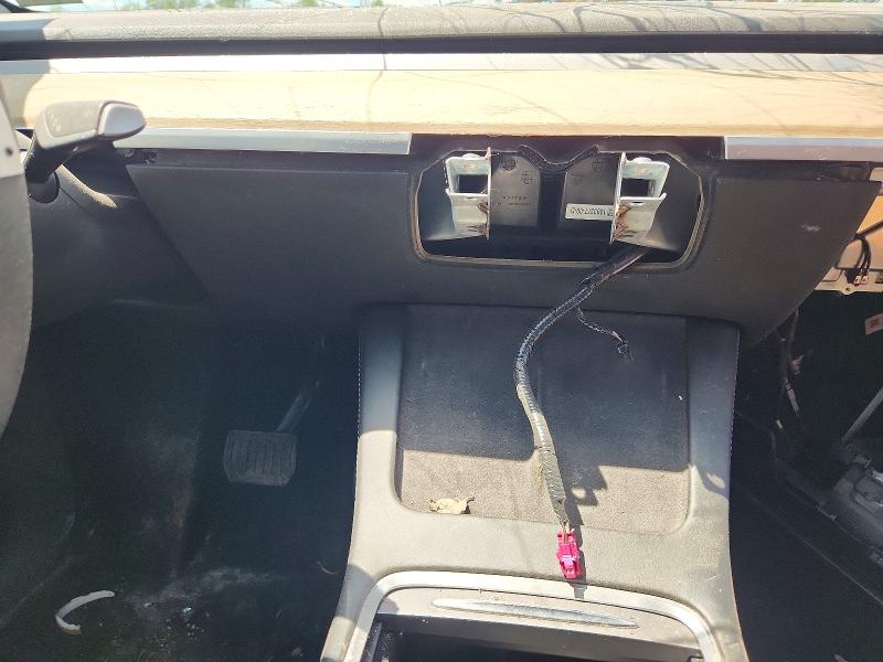 2022 Tesla Model y VIN 7SAYGDEE3NF387455 COPART salvage auction — FRONT END, Md - Cert Of Salvage > 75% Damage, sold $1,050 on 2026-07-28 (photo 9)
