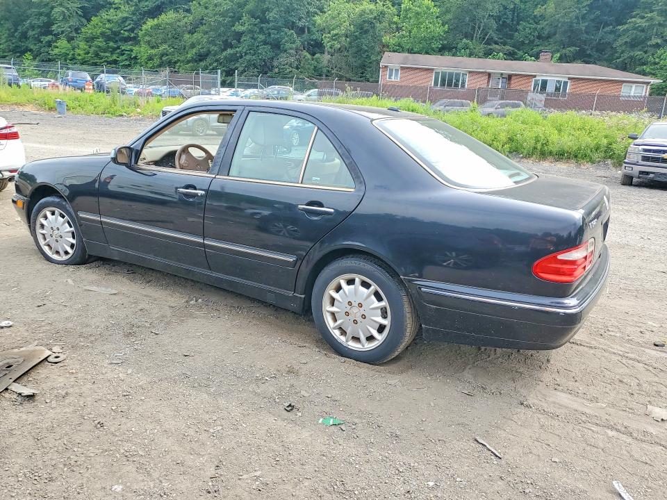2001 Mercedes-benz E-klasse VIN WDBJF65JX1B309079 COPART salvage auction — MINOR DENT/SCRATCHES, Md - Parts Only-No Title Letter, sold $125 on 2026-07-28 (photo 2)