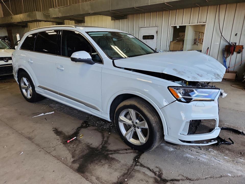 2022 Audi Q7 VIN WA1LJBF75ND022841 COPART salvage auction — VANDALISM, Wi - Junked Vehicle Bill Of Sale, sold $7,600 on 2026-07-13 (photo 4)