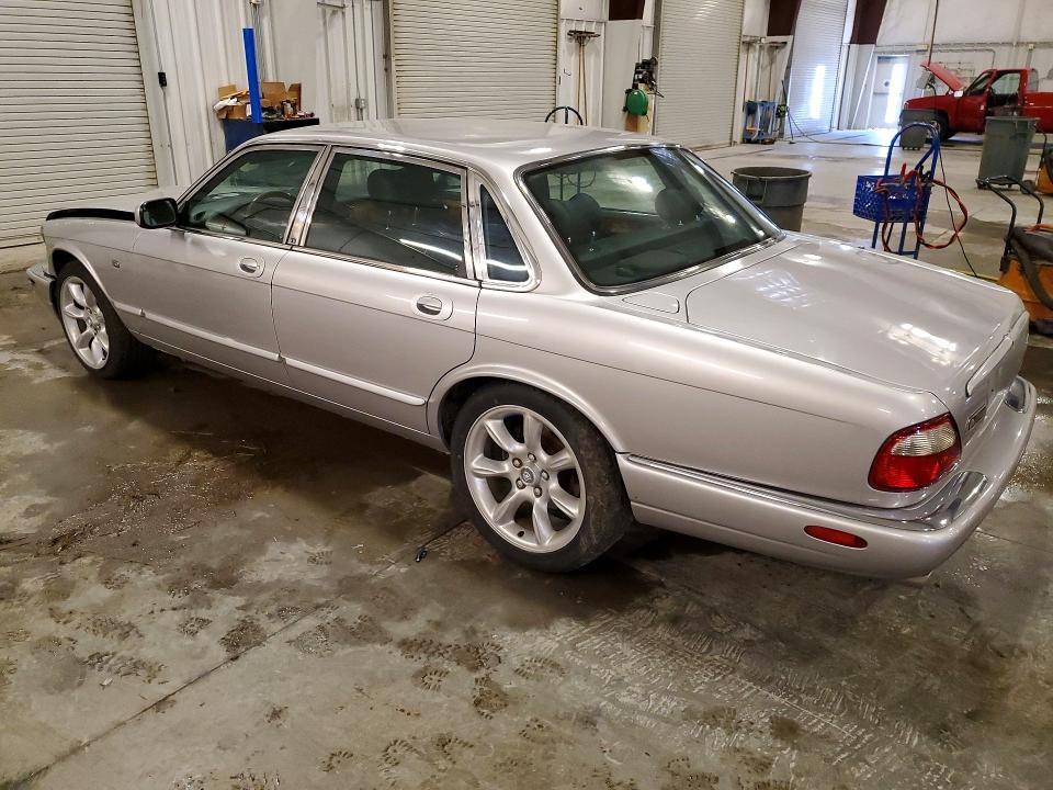 2000 Jaguar Xjr VIN SAJDA15B8YMF03038 COPART salvage auction — FRONT END, MN - CERT OF TITLE-SALVAGE, sold $70 on 2026-07-27 (photo 2)