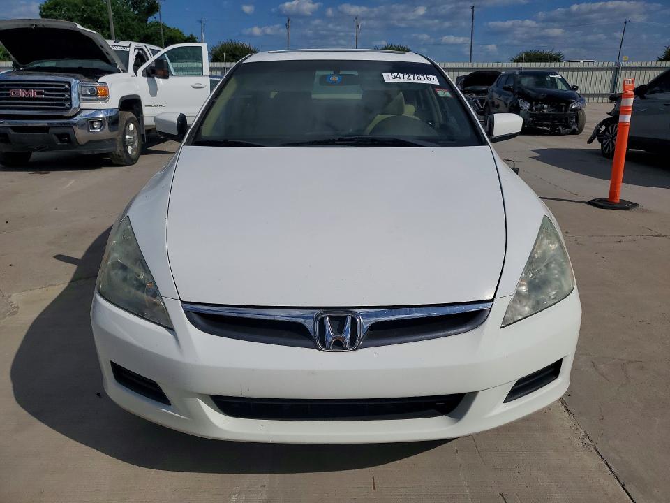 2007 Honda Accord VIN 1HGCM56717A164396 COPART salvage auction — HAIL, Tx - Certificate Of Title, sold $1,050 on 2026-07-09 (photo 5)