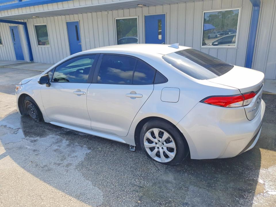 2022 Toyota Corolla VIN 5YFEPMAE8NP391785 COPART salvage auction — FRONT END, Fl - Certificate Of Title, sold $8,000 on 2026-07-07 (photo 2)