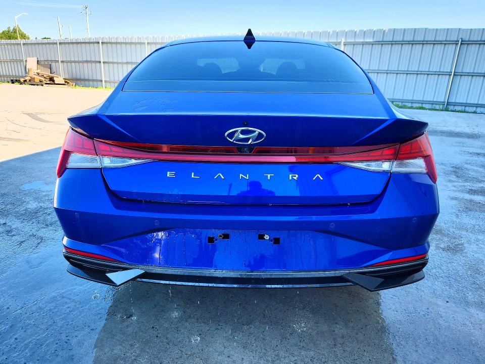 2022 Hyundai Elantra VIN KMHLN4AGXNU332427 COPART salvage auction — MINOR DENT/SCRATCHES, On - Permit No Brand - Unfit (P), sold $10,700 on 2026-07-03 (photo 6)