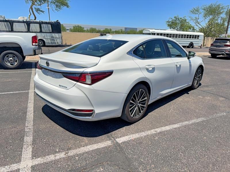 2024 Lexus ES VIN 58ADA1C19RU053878 COPART salvage auction — NORMAL WEAR, Az - Certificate Of Title (P), sold $24,900 on 2026-07-13 (photo 4)