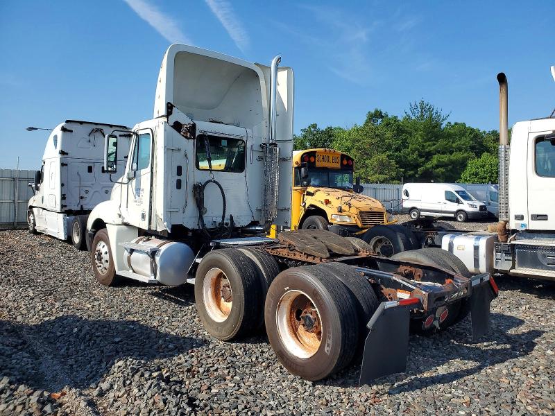 2006 Freightliner Conventional VIN 1FUJA6CK06LW38766 COPART salvage auction — NORMAL WEAR, NJ - CERTIFICATE OF TITLE, sold $8,200 on 2026-07-28 (photo 3)