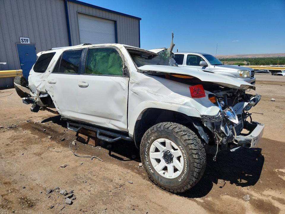 2018 Toyota 4runner VIN JTEBU5JR1J5502331 COPART salvage auction — ROLLOVER, Co - Public - Nonrepairable, sold $325 on 2026-07-23 (photo 4)
