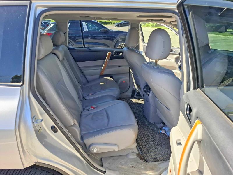 2009 Toyota Highlander hybrid VIN JTEEW44A892030097 COPART salvage auction — NORMAL WEAR, On - Permit No Brand - Unfit (P), sold $2,000 on 2026-07-03 (photo 6)