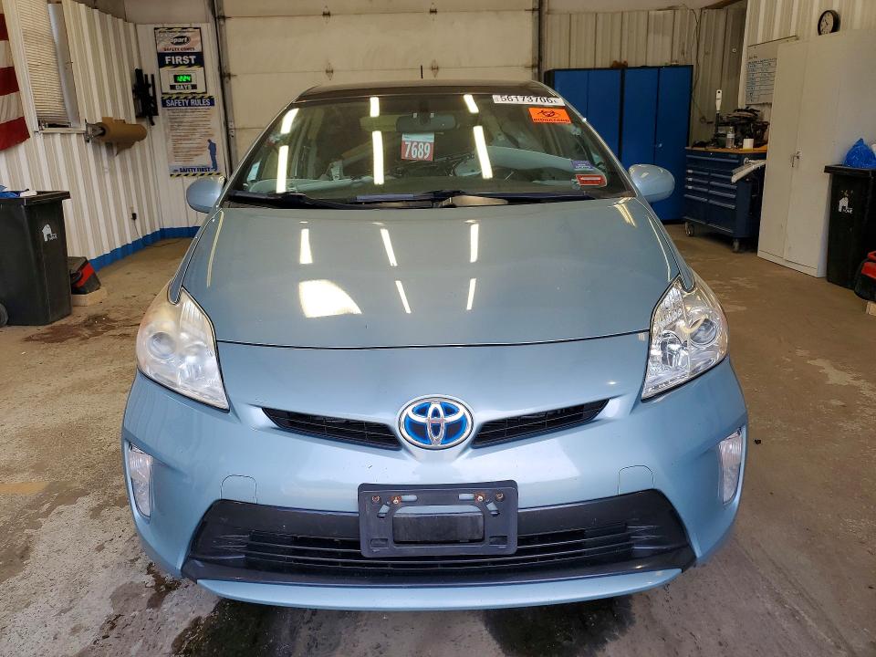 2014 Toyota Prius VIN JTDKN3DU1E1790595 COPART salvage auction — VANDALISM, Me - Cert Of Title-Salvage Collisio, sold $100 on 2026-07-02 (photo 5)