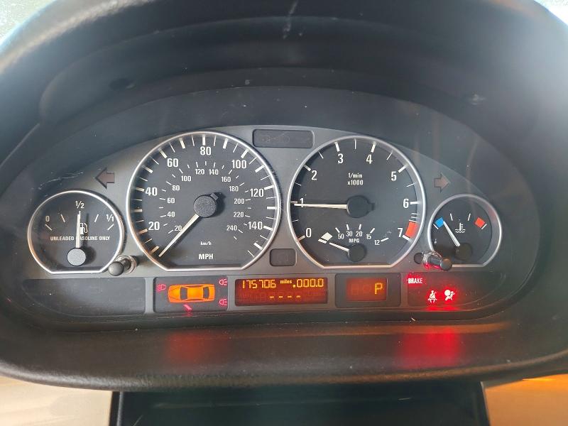 2000 BMW 3 series VIN WBAAM334XYFP73685 COPART salvage auction — SIDE, Az - Cert Of Title - Salvage, sold $575 on 2026-08-03 (photo 9)