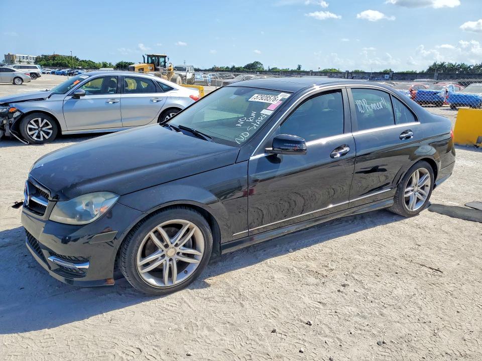 2014 Mercedes-benz C-klasse VIN WDDGF4HB7EA933069 COPART salvage auction — MECHANICAL, Fl - Dealer Only Clean Title (P), sold $1,300 on 2026-07-13 (photo 1)