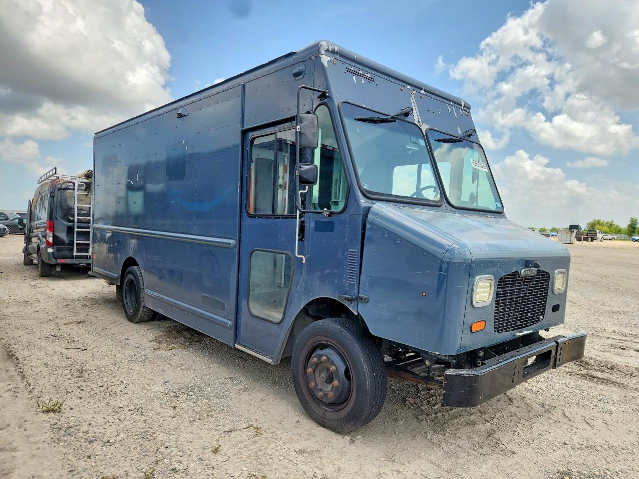 2020 Freightliner Mt45g VIN 4UZAC2EA7LCMH7981 COPART salvage auction — Minor Dent/Scratches, TX - CERTIFICATE OF TITLE, sold $20,000 on 2026-07-07 (photo 4)