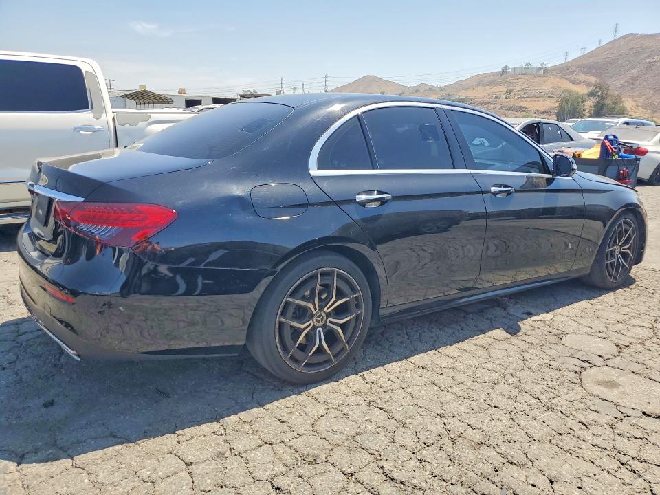 2021 Mercedes-benz E-klasse VIN W1KZF8DB5MA873412 COPART salvage auction — MINOR DENT/SCRATCHES, Ca - Dis/Dlr/Exp Only Clean Title, sold $13,300 on 2026-07-30 (photo 3)