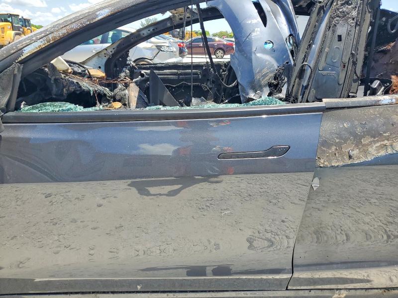 2019 Tesla Model 3 VIN 5YJ3E1EB2KF418529 COPART salvage auction — BURN, Fl - Certificate Of Destruction, sold $300 on 2026-07-31 (photo 7)