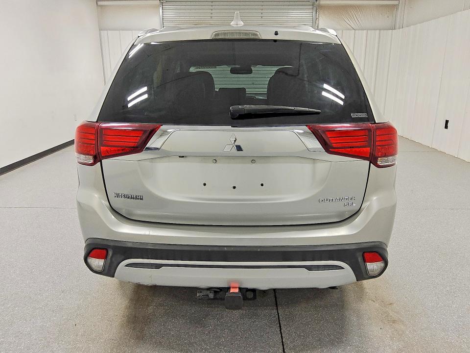 2019 Mitsubishi Outlander VIN JA4AZ3A38KZ008134 COPART salvage auction — NORMAL WEAR, Az - Certificate Of Title, sold $225 on 2026-07-09 (photo 6)