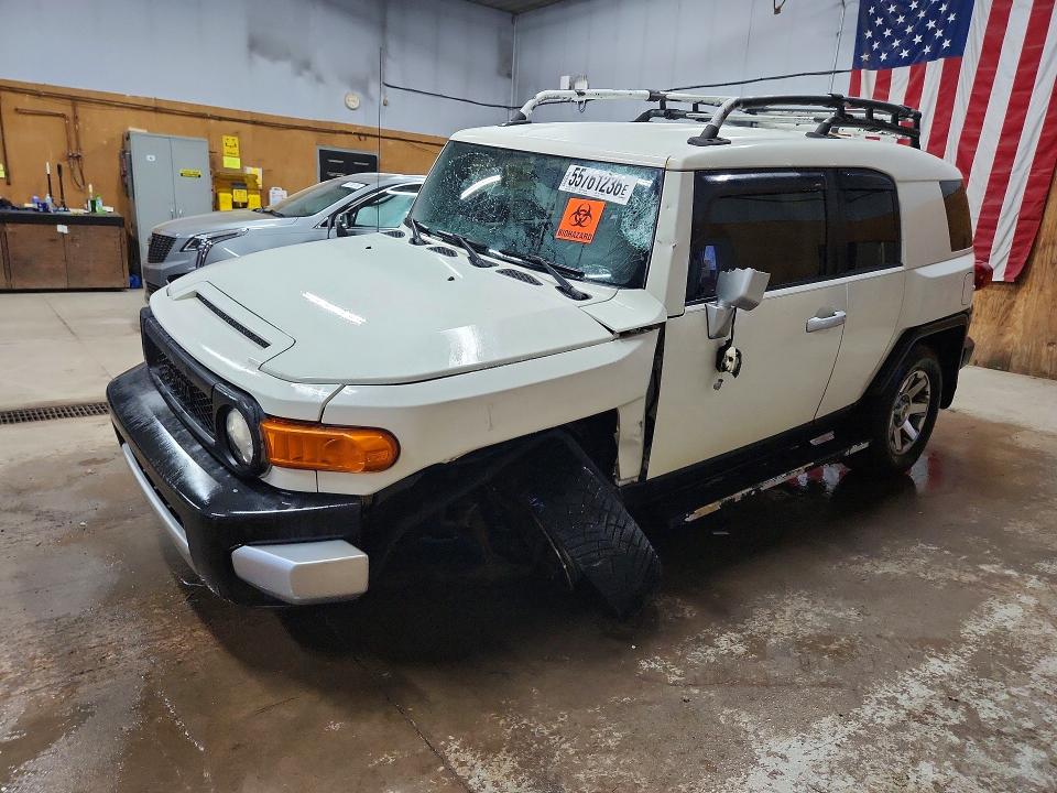 2014 Toyota Fj cruiser VIN JTEBU4BF4EK187563 COPART salvage auction — FRONT END, Mi - Certificate Of Title, sold $8,400 on 2026-07-29 (photo 1)