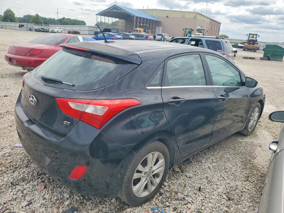 2015 Hyundai Elantra VIN KMHD35LH4FU237305 COPART salvage auction — MINOR DENT/SCRATCHES, Ks - Cert Of Title-Rebuilt Salvage, sold $1,200 on 2026-07-07 (photo 3)