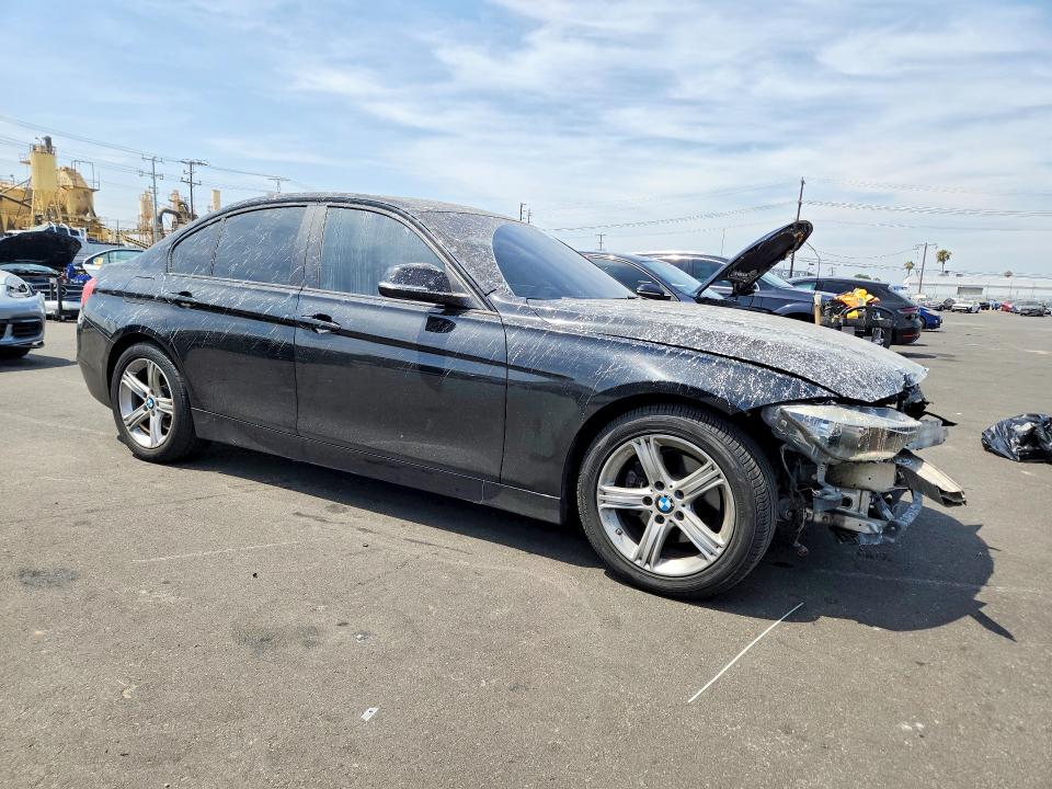 2013 BMW 3er VIN WBA3B1C53DF462251 COPART salvage auction — FRONT END, Ca - Salvage Certificate, sold $450 on 2026-07-13 (photo 4)