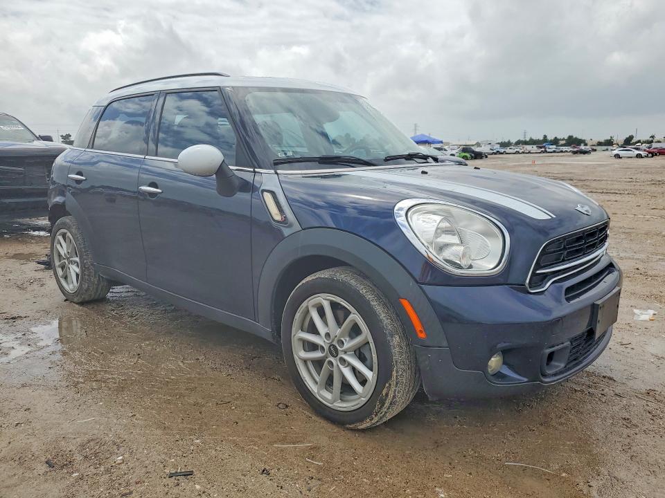 2016 Mini VIN WMWZC3C52GWT10419 COPART salvage auction — REAR END, Tx - Salvage Vehicle Title, sold $150 on 2026-07-21 (photo 4)