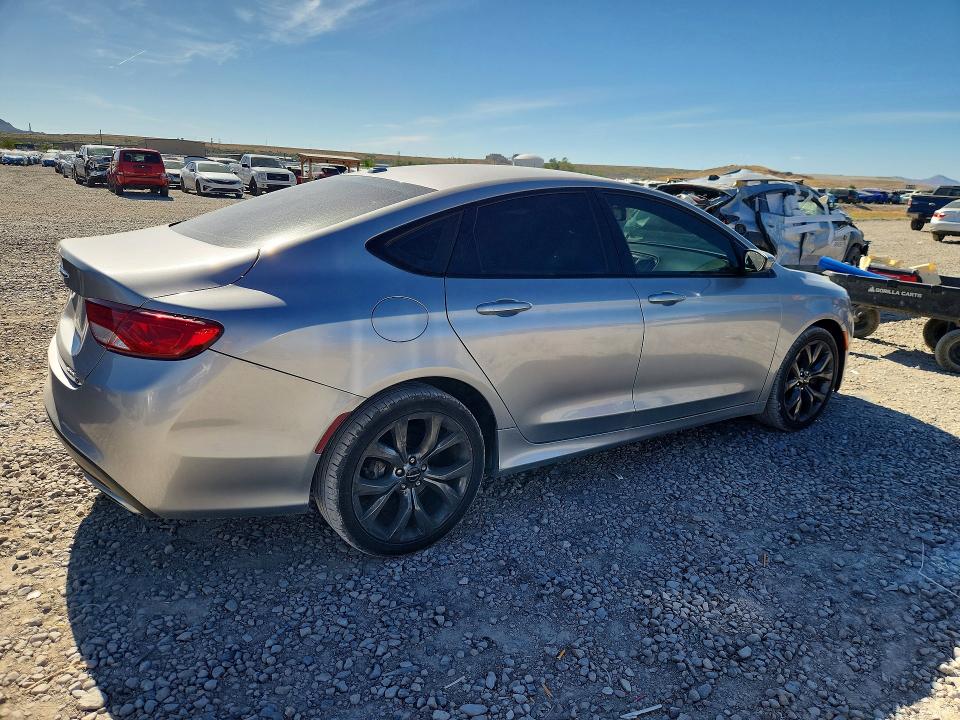 2015 Chrysler 200 VIN 1C3CCCBG8FN642790 COPART salvage auction — MINOR DENT/SCRATCHES, Ut - Cert Of Title-Rebuilt/Restored, sold $825 on 2026-07-02 (photo 3)