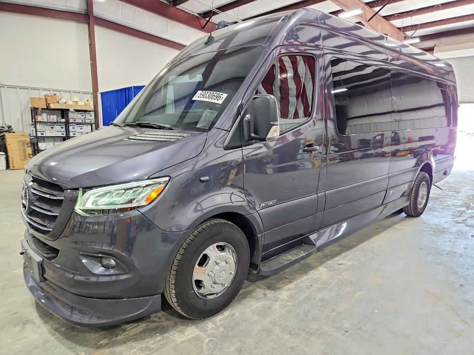 2022 Mercedes-benz Sprinter VIN W1X8ED3Y5NT102302 COPART salvage auction — MINOR DENT/SCRATCHES, Sc - Certificate Of Title (P), sold $96,500 on 2026-07-17 (photo 1)