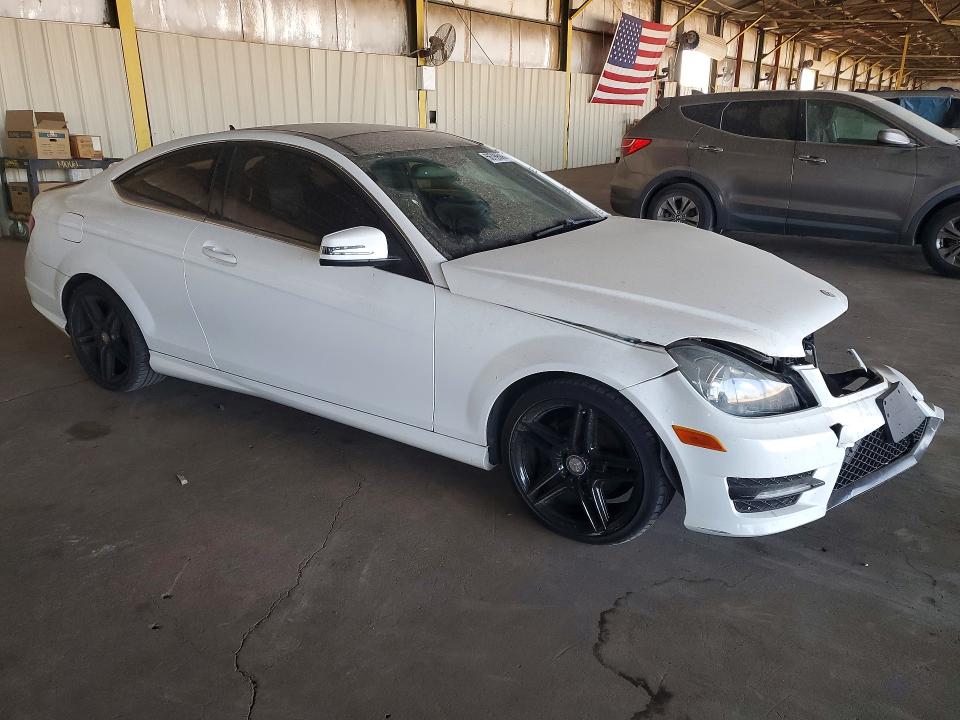 2014 Mercedes-benz C-klasse VIN WDDGJ4HB7EG272509 COPART salvage auction — FRONT END, Az - Cert Of Title - Salvage, sold $625 on 2026-07-06 (photo 4)