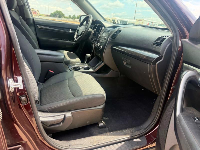2013 Kia Sorento VIN 5XYKT3A68DG391838 COPART salvage auction — MINOR DENT/SCRATCHES, Ok - Certificate Of Title (P), sold $650 on 2026-07-02 (photo 5)